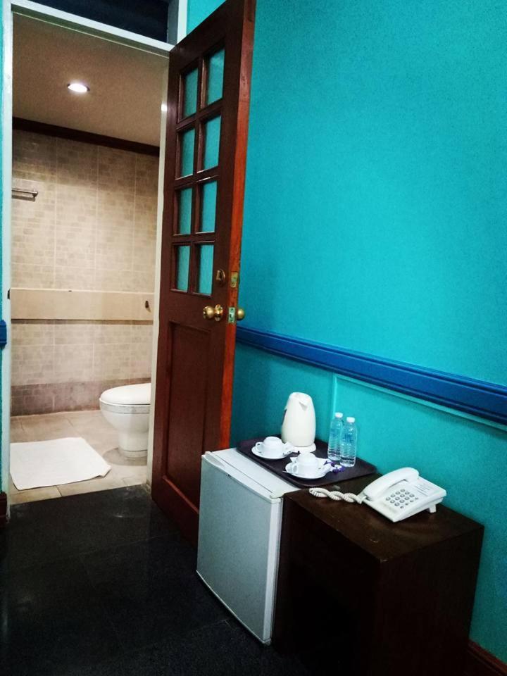 Villa Jhoana Resort Angono Rum bild