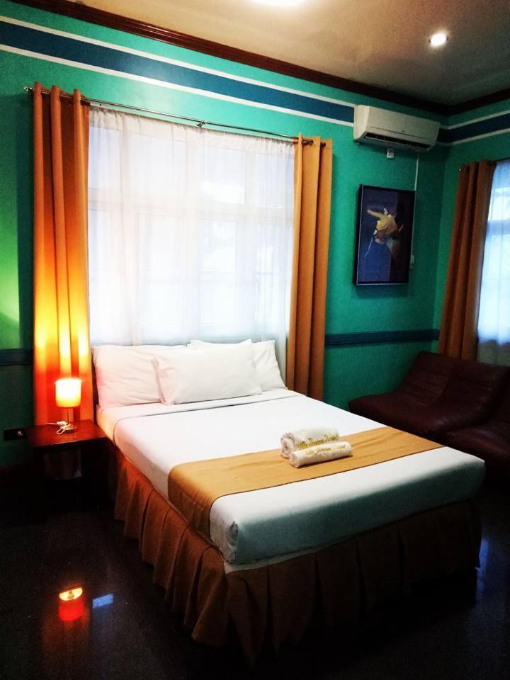 Villa Jhoana Resort Angono Rum bild