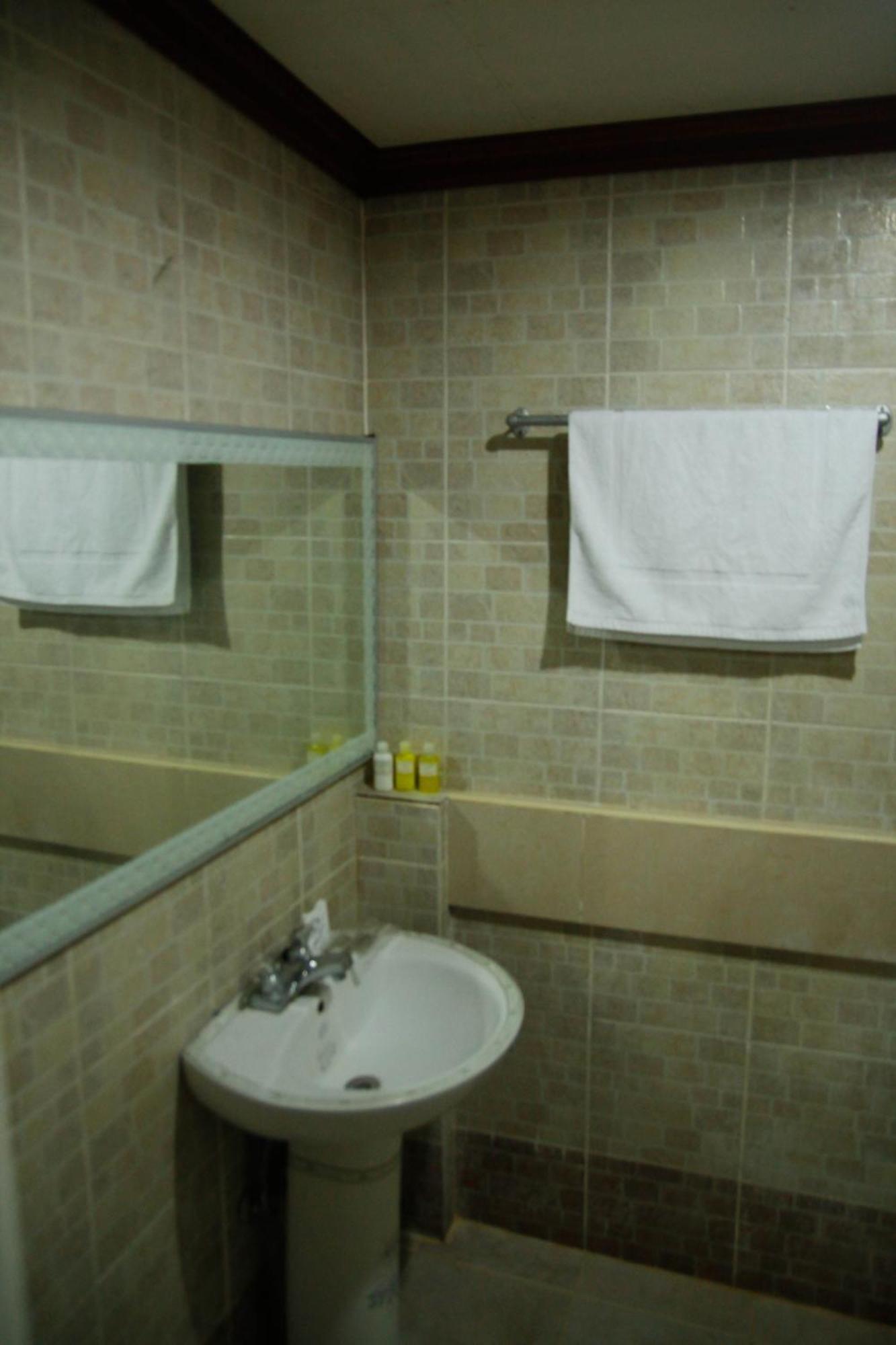 Villa Jhoana Resort Angono Rum bild